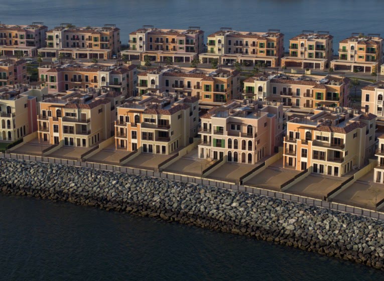 وحدات سكنية على الواجهة البحرية